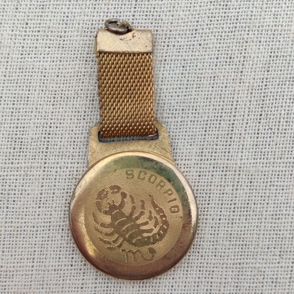 Vintage Jewelry - 🦂 Vintage Scorpio Tag Pendant